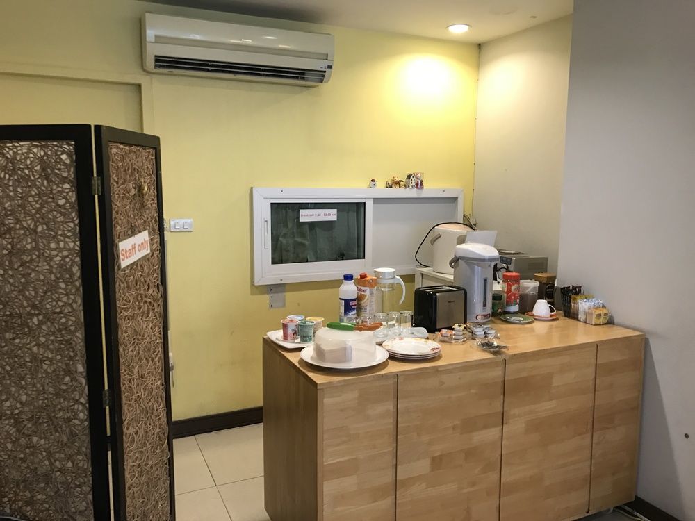 Urban House Hotel กรุงเทพมหานคร ภายนอก รูปภาพ