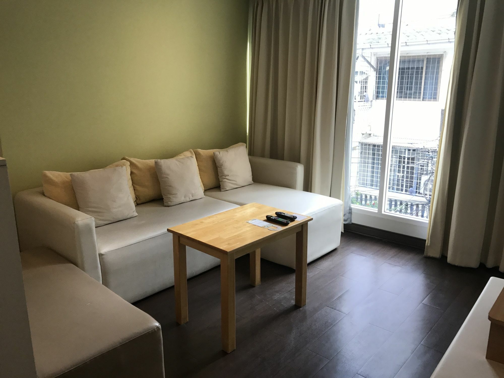 Urban House Hotel กรุงเทพมหานคร ภายนอก รูปภาพ